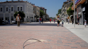 Ремонтът на главната продължава СНИМКИ