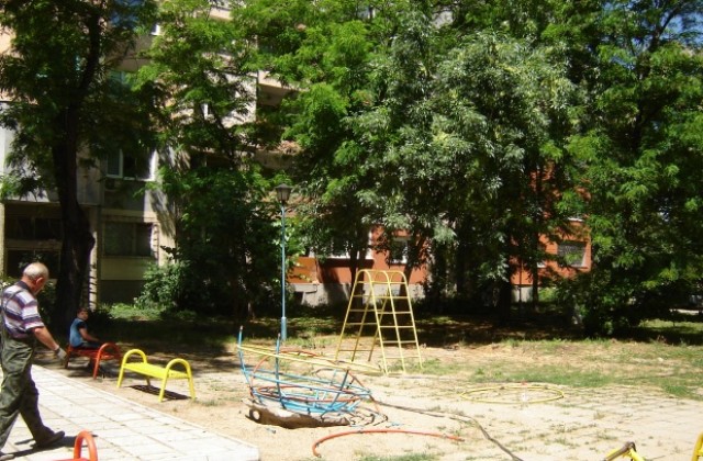 Премахнаха опасни катерушки в Северен