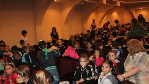 Общината зарадва търновските деца с Еко куклен спектакъл