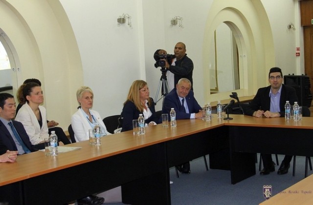 На кръгла маса обсъдиха въпросите на интеграцията и толерантността