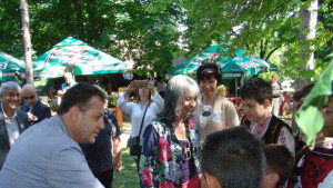 Вицепрезидентът Маргарита Попова и кметът Даниел Панов четоха приказки в