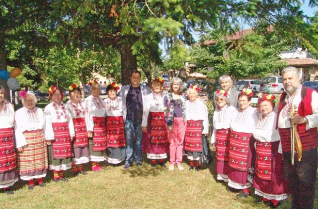 Над 1300 изпълнители се изявяват на фолклорен фестивал в Арбанаси