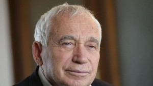 Представят архива на Желю Желев