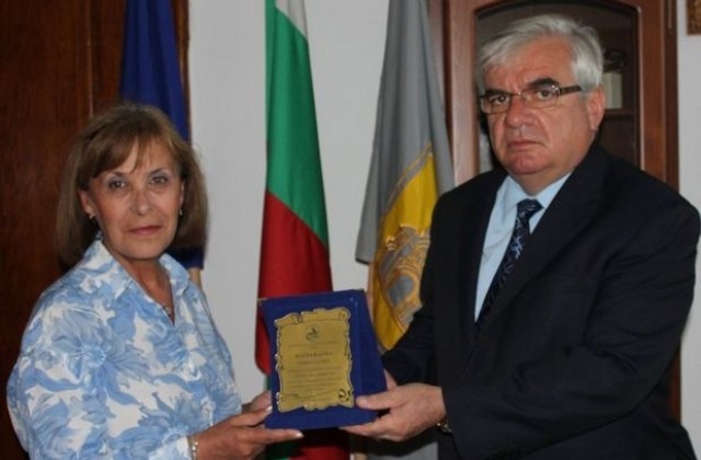 Отличиха Община Плевен за принос в българо-унгарски проект