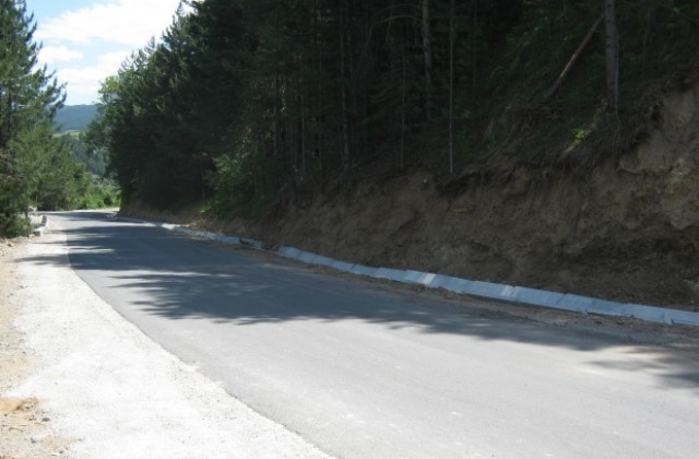 До края на юни приключва ремонта по пътя за Паничище