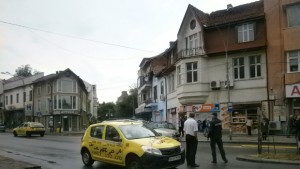 Такси блъсна 78 годишна жена на пазара в Кюстендил