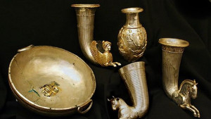 Анализират част от Боровското съкровище в Лувъра