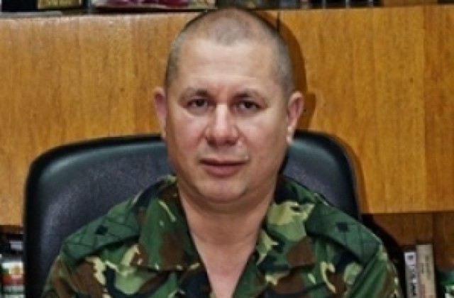 Ген. Димитър Шивиков напуска армията, карловската бригада го брани