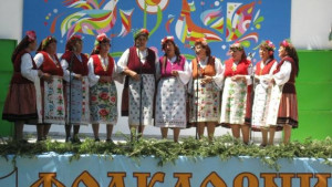 Успешни изяви на стралджански самодейци