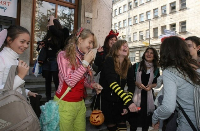 Общинският детски комплекс предлага летни занимания за учениците във В. Търново