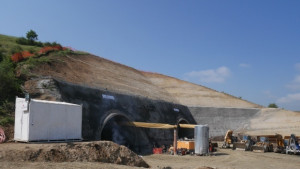 Строители от АМ Струма сигнализираха за нередовно изплащане на заплати