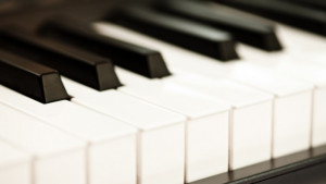 Рапсодия в синьо ще звучи на четири рояла за първи