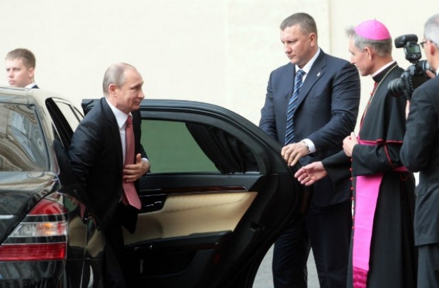 Папата и Путин обсъдиха конфликта в Украйна и ситуацията в Близкия Изток