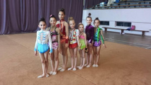 Шест златни медала и пет сребърни за гимнастичките на Гълъбово