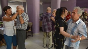 Парти събра хора от третата възраст в Димитровград