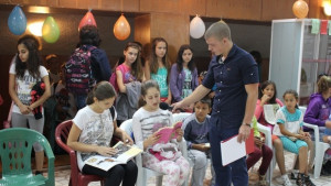 Любимец се включи в кампанията Чети с мен