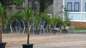 Поражения от силен дъжд и мълнии