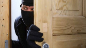 Продължават кражбите на злато и пари