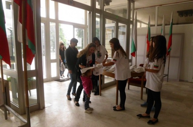 Ученици спасяваха Земята