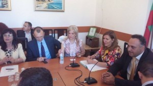 Ангелкова иска близо три пъти повече пари за туристическа реклама