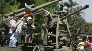 Експонатите в Националния военноисторически музей оживяха за Деня на бащата