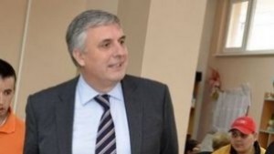 Министър Калфин пристига на визита в Смолян