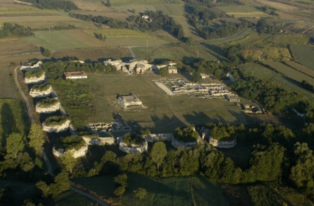 Изложба „Ромулиният дом. От Дионис до Христос” откриват в музея