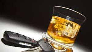 Препили мъже подкараха колите си по селски пътища