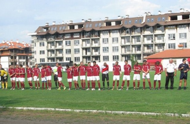Юноша на Левски подсилва Банско