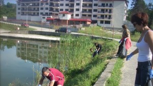 От ГЕРБ почистиха района на езерото в кв Светушка в