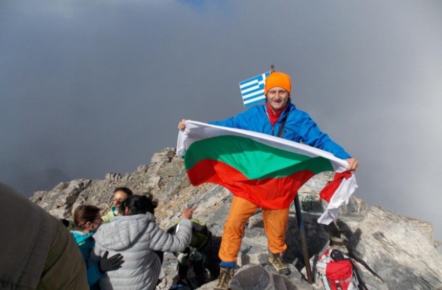 Йордан Грозданов за втори път покори планината на боговете Олимп