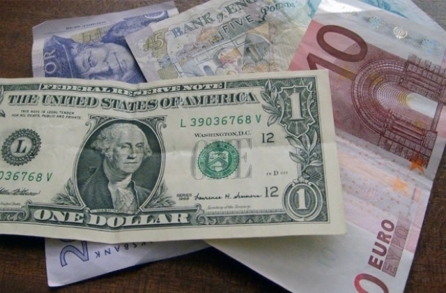 Варненски тарикати опитаха да измамят иранец на улицата