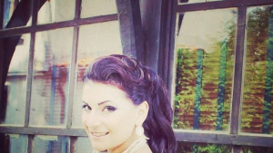 Казанлъшко момиче стана повод за нов хит на фолк дивата