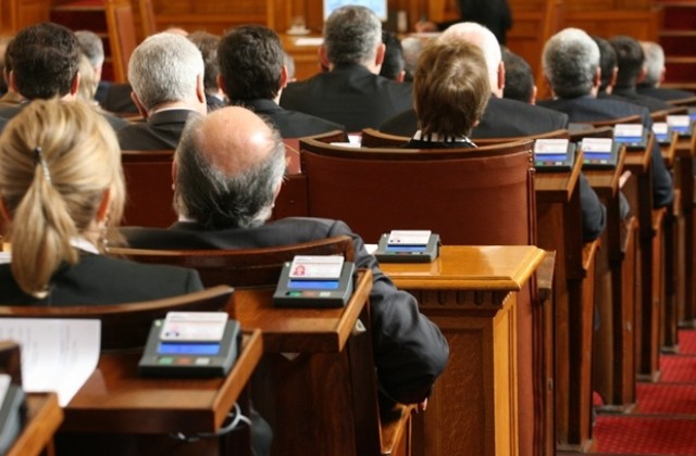 НС отложи разглеждането на 6 законопроекта за промени в Наказателния кодекс