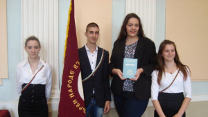 45 от зрелостниците в Хуманитарна гимназия завършиха с отличен успех