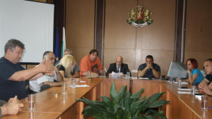 Търсят варианти за ремонт на пътя за Селце