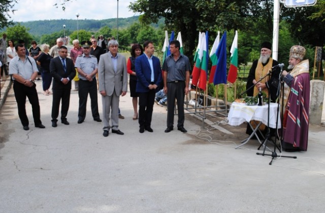 В Килифарево откриха обновен парк една година след наводнението