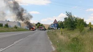 Голф пламна в движение изгоря