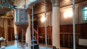 Поддадоха колоните на черквата св Богородица