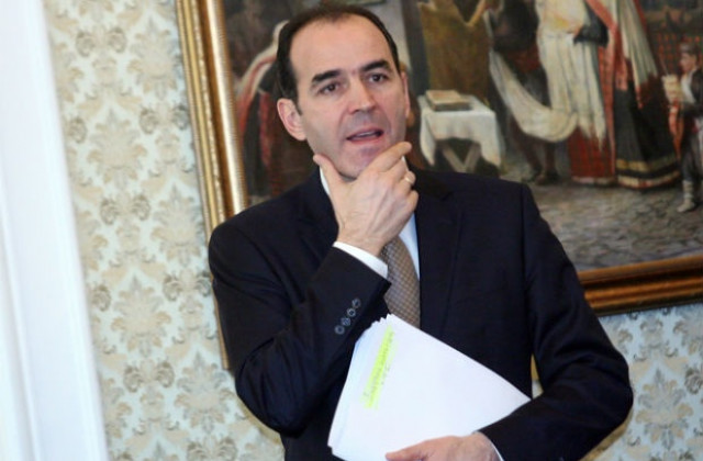 Шефът на БНБ Иван Искров не подаде оставка