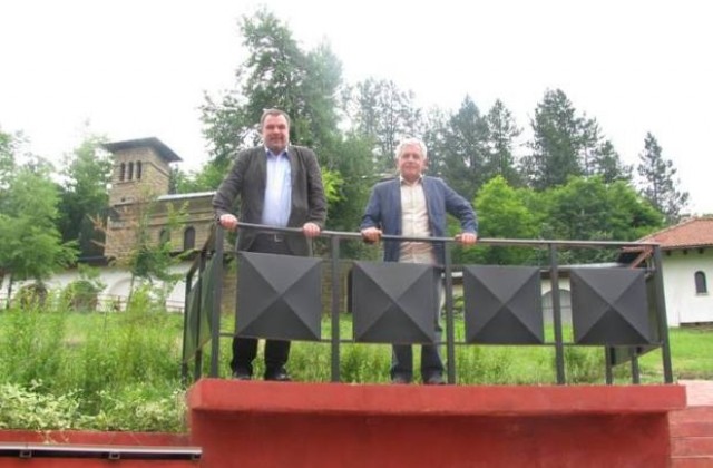 Президентът на Сдружение „Дузлаж“ Цезари Саломонжик е на посещение в Трявна