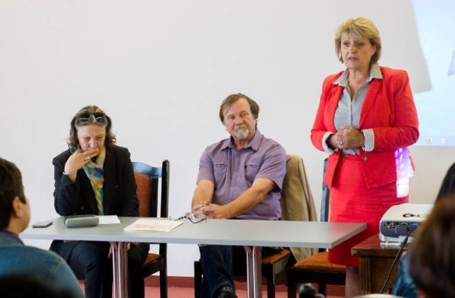 Доц. д-р Светла Димитрова откри конференцията Храната - сакрална и профанна