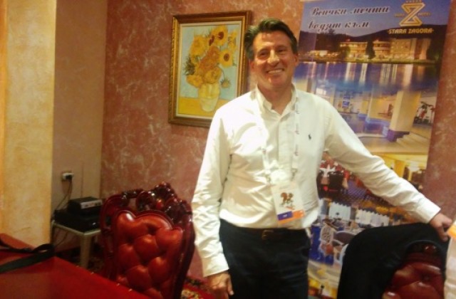 Сър Себастиян Коу: Трябва да стигнем до младите хора