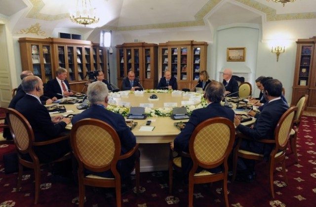 Подписаха споразумения за над 5 млрд. долара на икономическия форум в Санкт Петербург