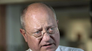 Миниcтъpът нa oбpaзoвaниeтo връчва дипломи на търновски ученици