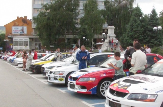 32 автомобила стартират в Планинското състезание Раховец- Лясковец