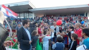 Фенове на Марек искат оставката на ръководството и намеса на