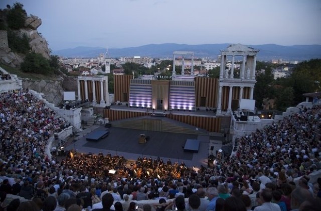 Оперният фестивал продължава с „Кармен“ на Античния