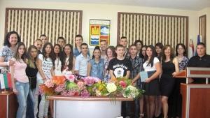 Връчиха дипломите на Випуск 2015 на мездренската гимназия
