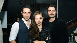 Сложен любовен триъгълник се заплита в Двете лица на Истанбул